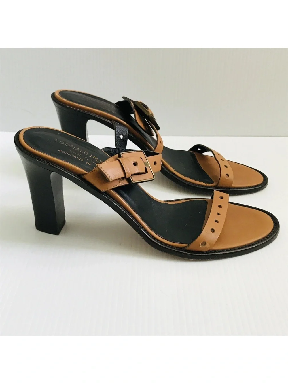 Donald J Pliner Tan Naomy Mule Heels Size 8.5 Buckle Leather Slip On Shoes